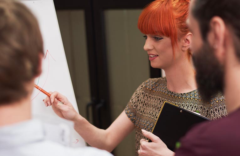 Kontinuierliche Aus- und Weiterbildung, begleitet von individuellem Coaching für Deine fachliche und persönliche Entwicklung